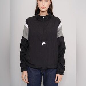Nike vintage Women's Black and White Utility Jacket like new